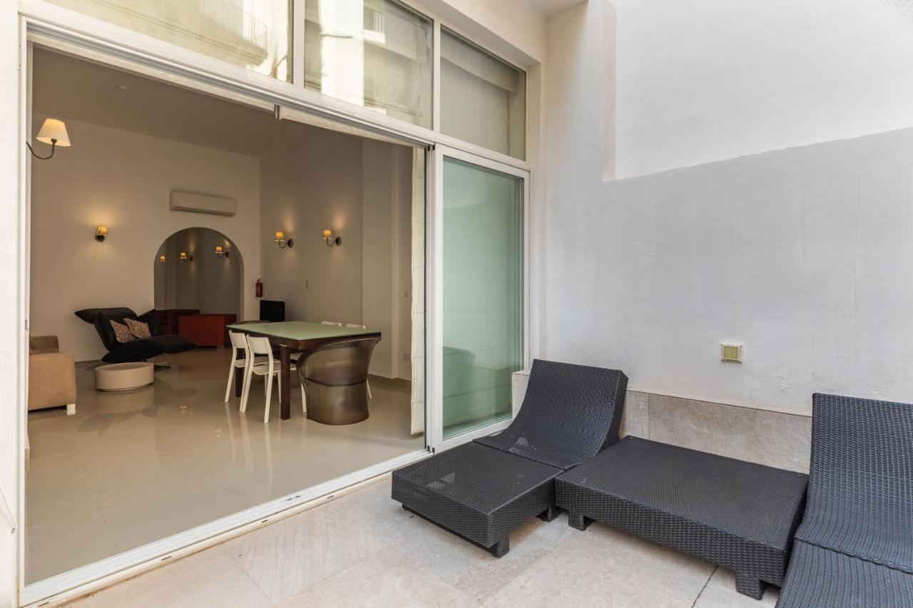 Charming Four Bedroom Townhouse One Minute Away From The Seafront Sliema Luaran gambar