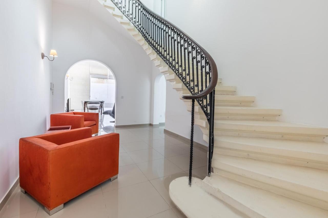 Charming Four Bedroom Townhouse One Minute Away From The Seafront Sliema Luaran gambar